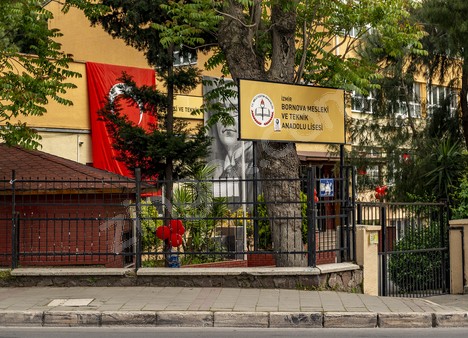 Bornova Mesleki ve Teknik Anadolu Lisesi