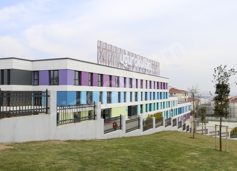 Özel Kurtköy Uğur Anadolu Lisesi