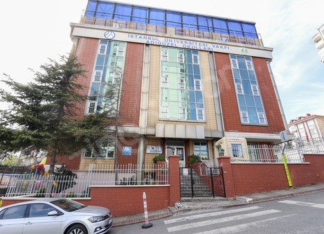 İstanbul Üniversitesi Vakfı Özel Adıgüzel Ortaokulu