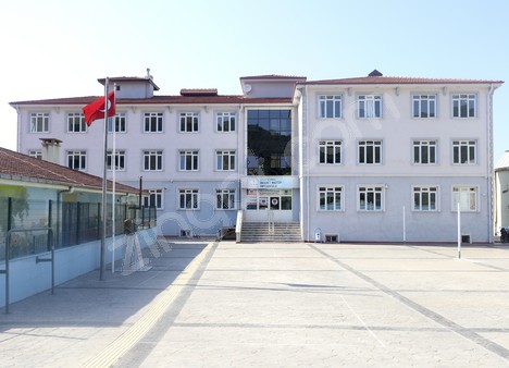 Altınova İmam Hatip Ortaokulu