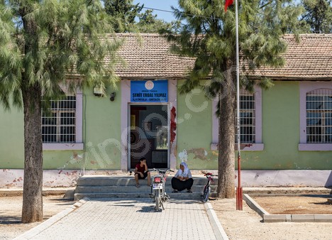 Özbek Ortaokulu