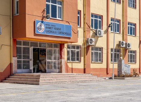 Ahmet Yesevi Ortaokulu