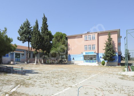 Karacalar Mustafa Kangal İlkokulu