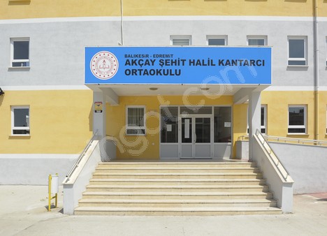 Akçay Şehit Halil Kantarcı Ortaokulu